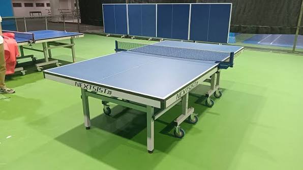 Meja tenis meja